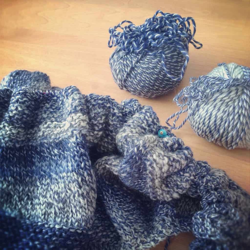 Free Knitting Pattern - Weekender Shawl from Deux Brins de Maille