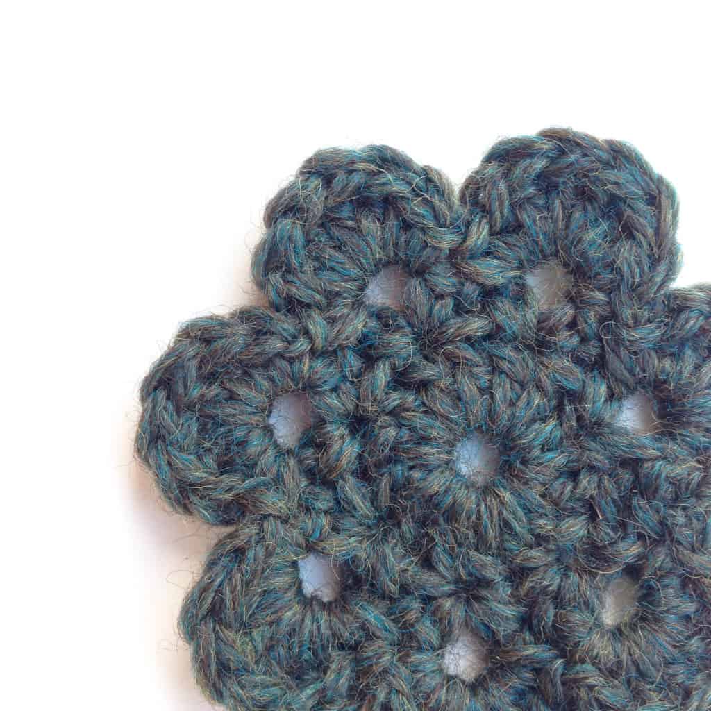 Free Crochet Motif Flower Pattern