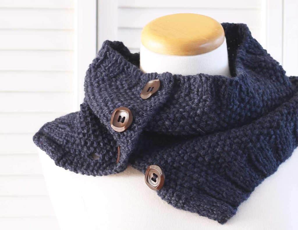 Free Knitting Pattern Cowl - Blue Night Cowl from Deux Brins de Maille