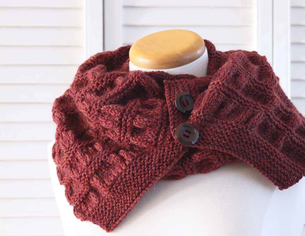 Knitting Pattern Scarf - Burgundy Cowl from Deux Brins de Maille